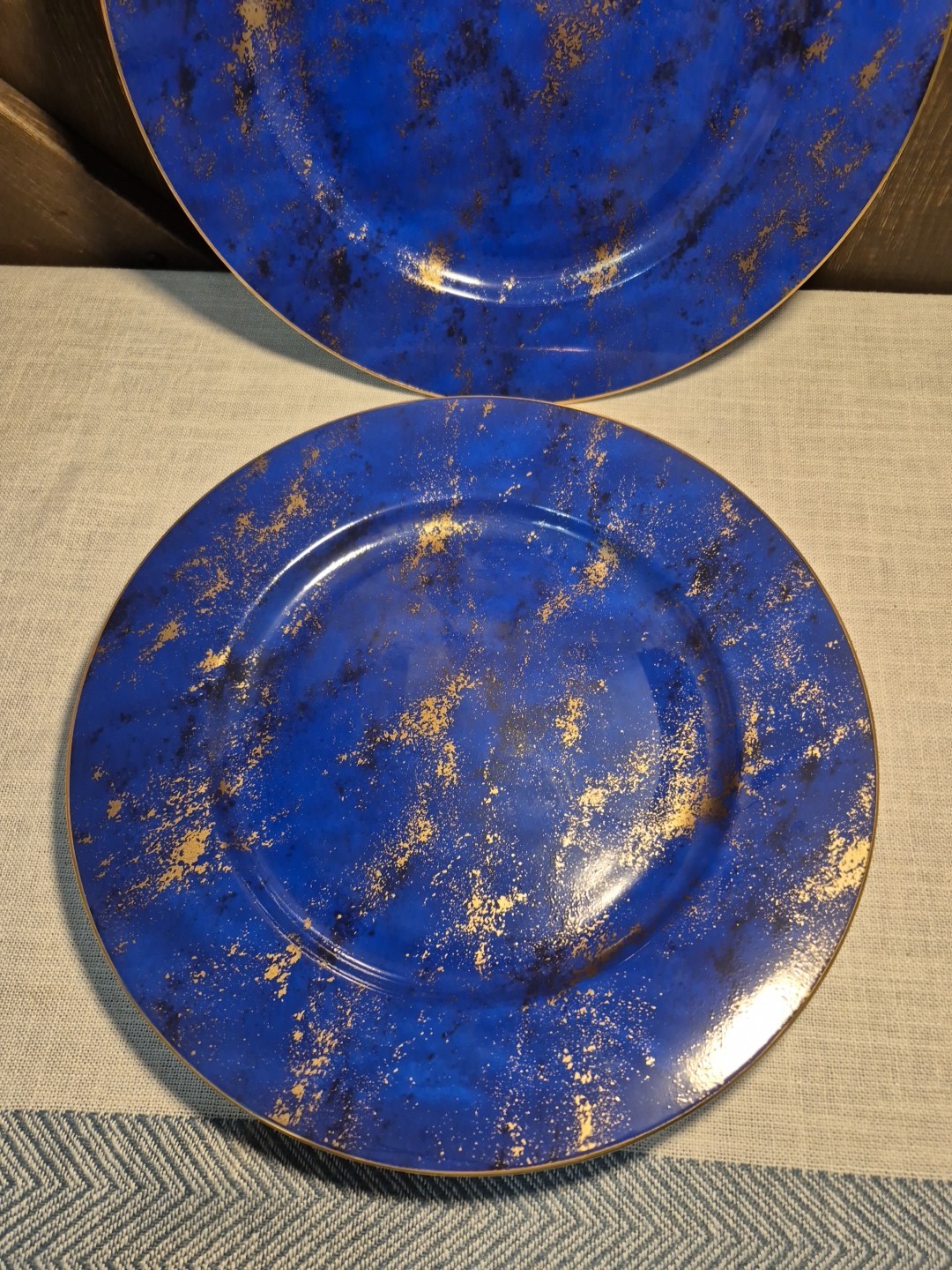 LOT OF 2 NEIMAN MARCUS BLUE LAPIS LAZULI 24K GOLD TRIM DINNER/CHARGER PLATE 12″