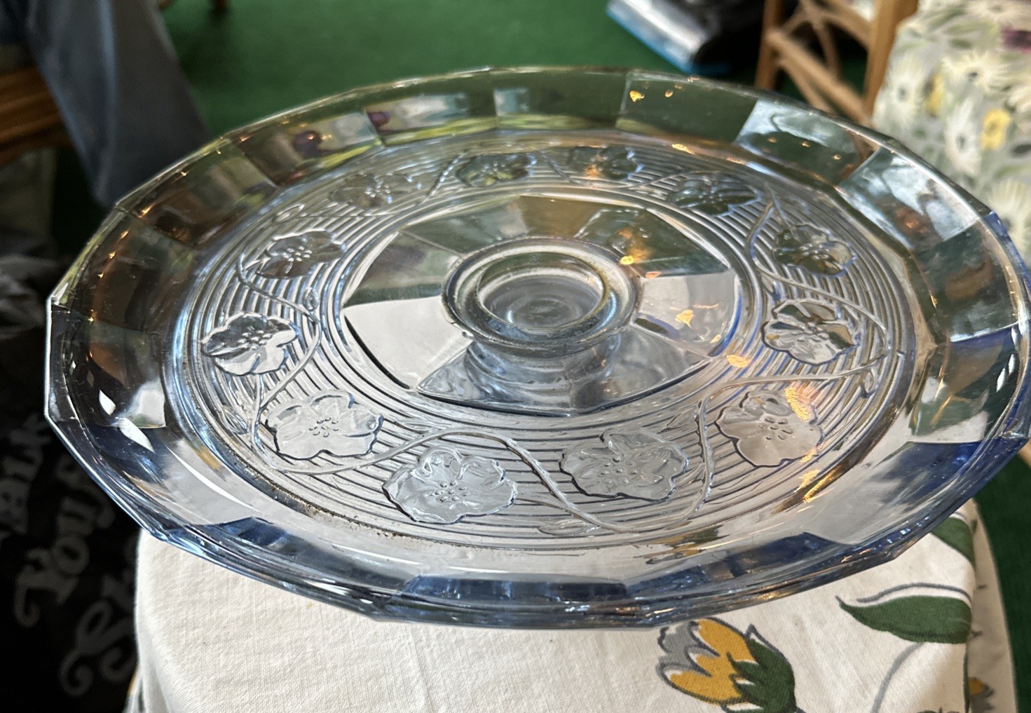 Vtg Anchor Hocking Avalon Blue Glass Pansies Pedestal Cake/Serving Plater 11.75”