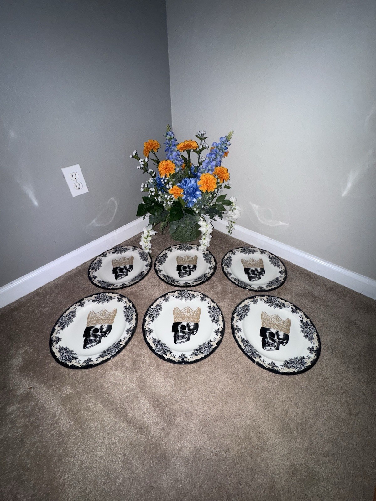 Set/6 Royal Stafford England Halloween Royal Skeleton W/ Crown 11″ Dinner Plates