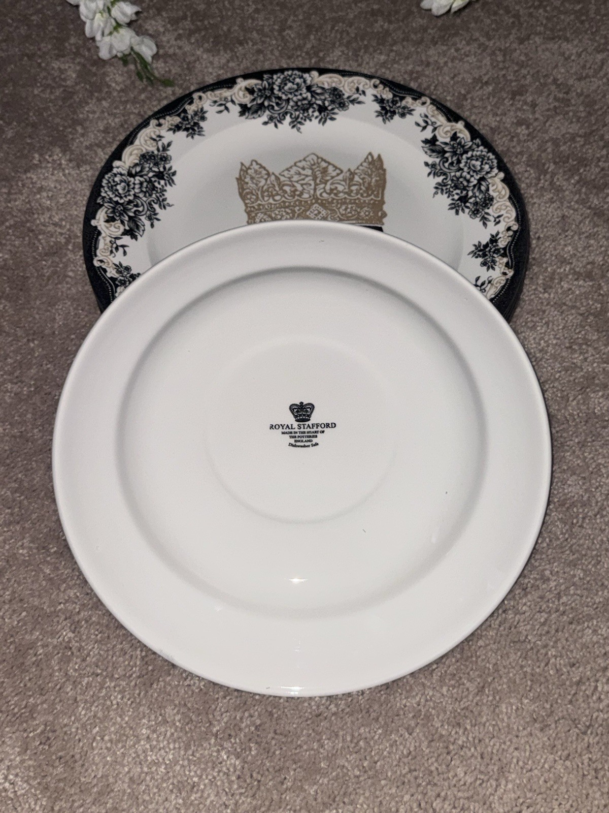 Set/6 Royal Stafford England Halloween Royal Skeleton W/ Crown 11″ Dinner Plates