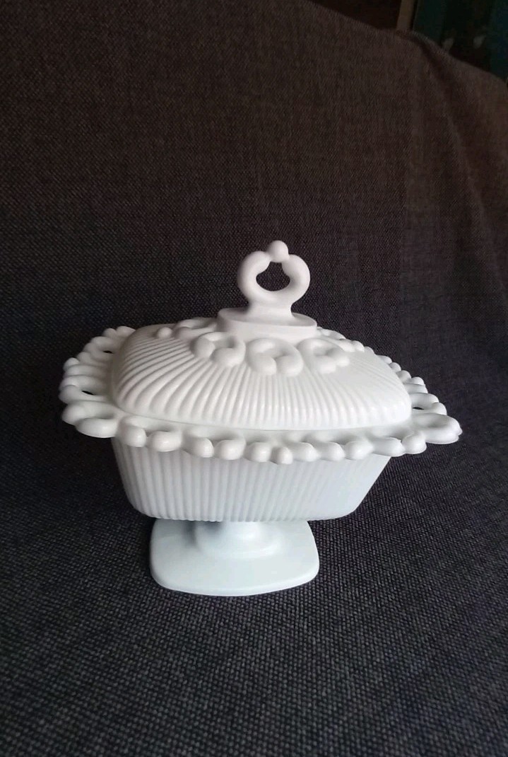 Westmoreland DORIC Ribbed Open Lace Milk Glass Pedestal Compote Bowl with Lid