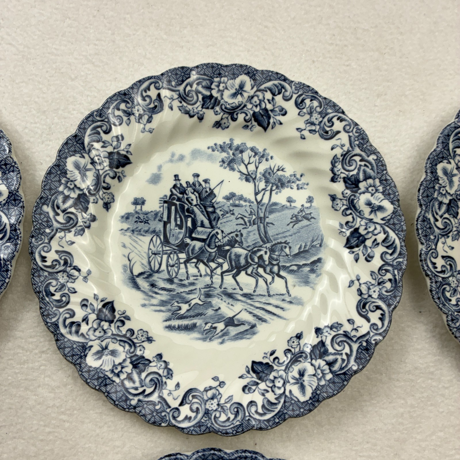 Lot of 6 Johnson Brothers England Coaching Scenes 6.25” Salad Plates Blue White