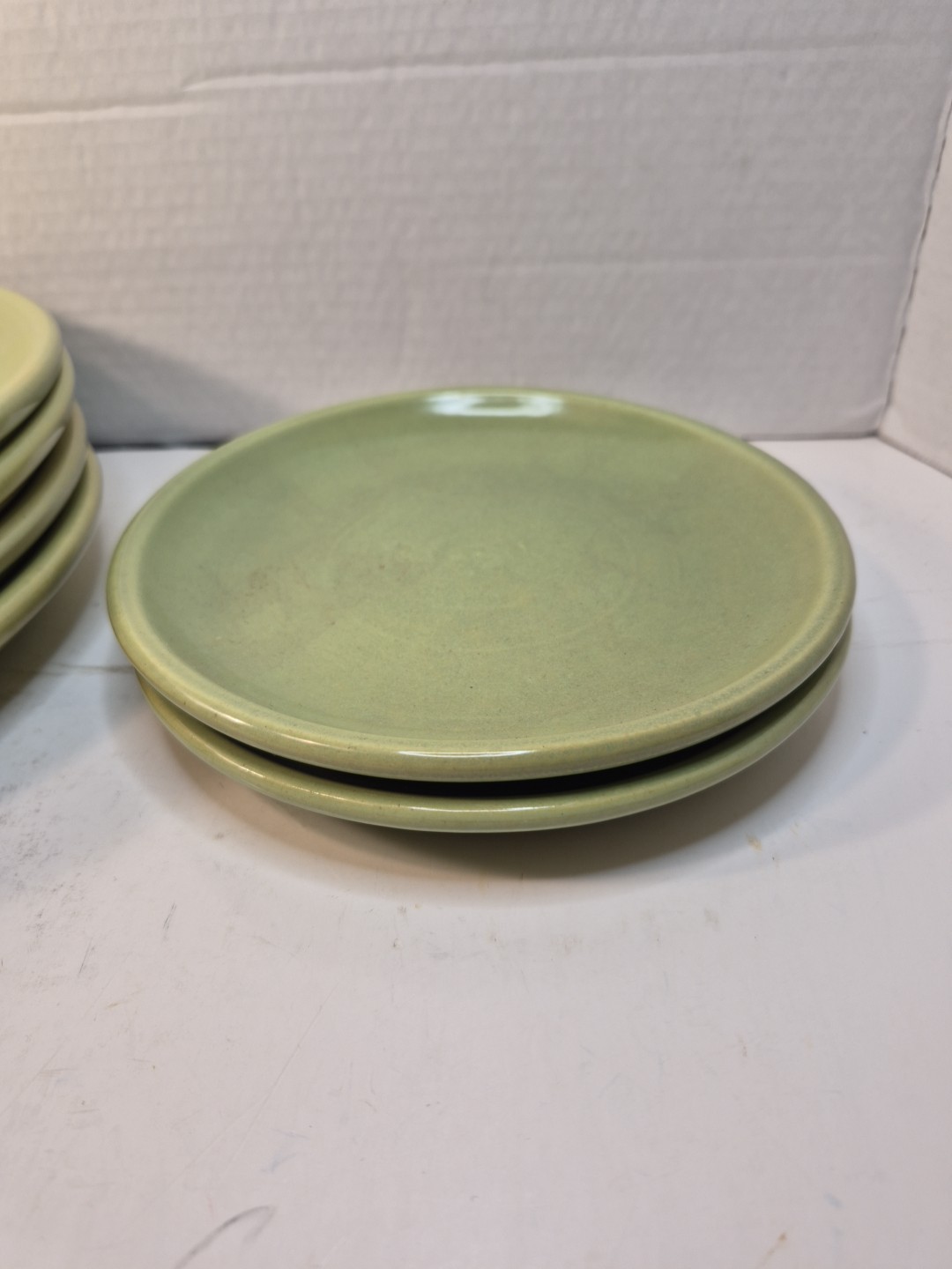 La Solana Pottery Sage Green (4) Dinner Plates, 10″ & 2 Saucers 7″ B239