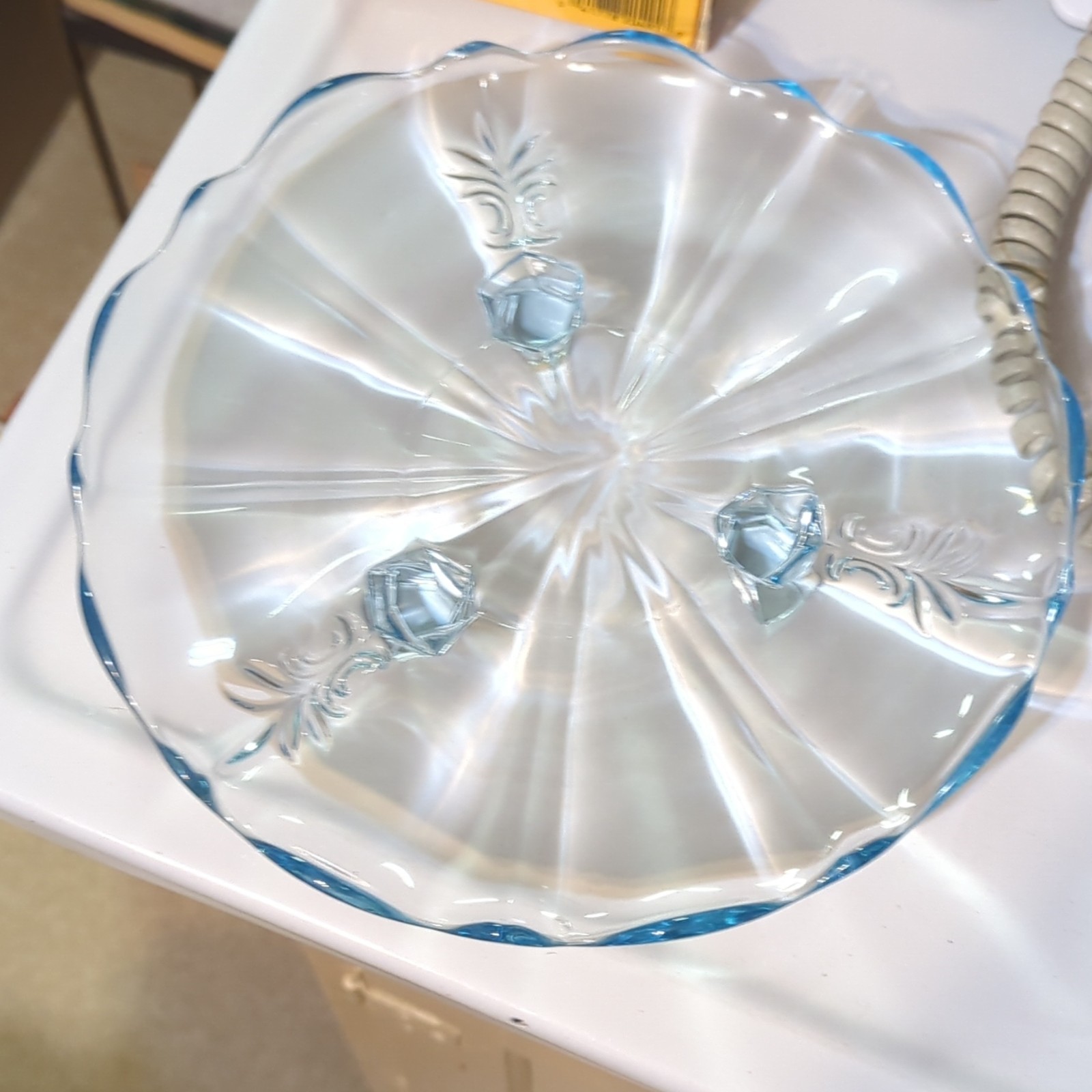 Blue & Clear Glass Set Missing One Top Of Shaker
