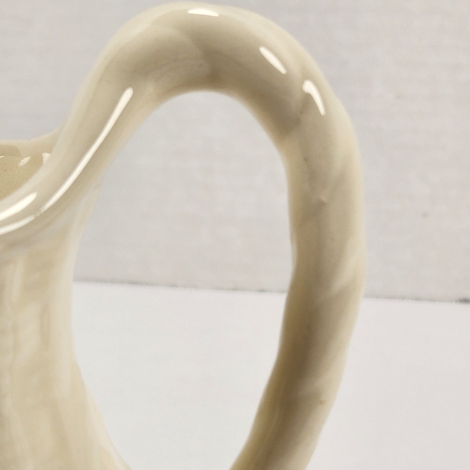 VTG Ceramic Cream Off-White Basketweave Pitcher Farmhouse Twisted Handle 7.25″