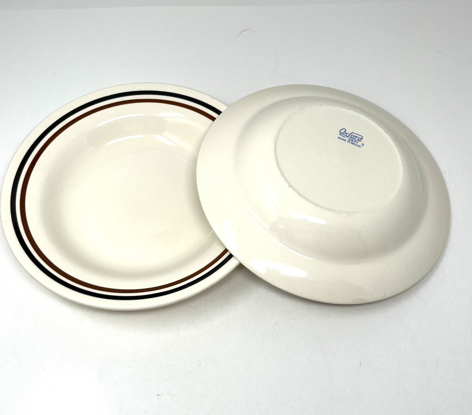 Oxford Off White Ivory w/Black/Brown Bands 8 5/8″ Rim Soup Pasta Bowls Brazil