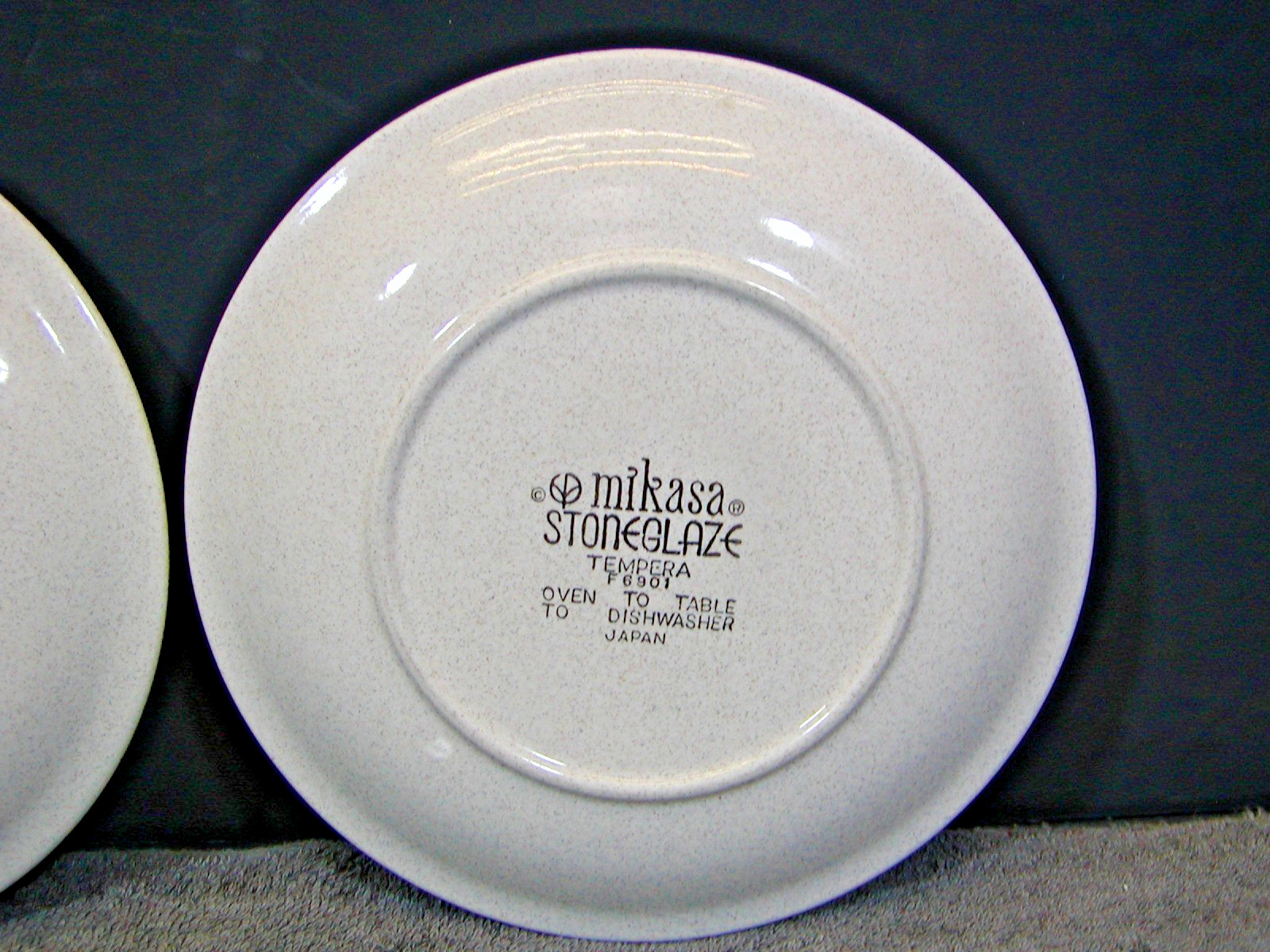 3 MIKASA STONEGLAZE TEMPERA 7-7/8″ SALAD PLATES