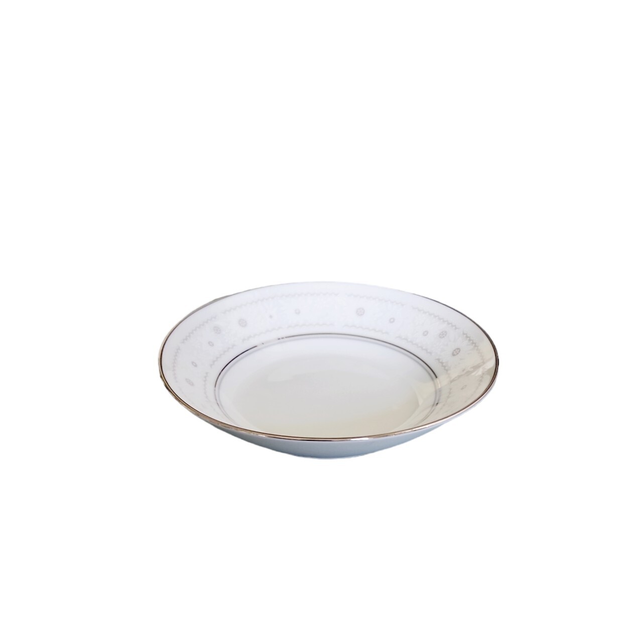 Noritake Fruit Dessert Bowl 5 1/2″ BLANCHE 2082 White Flowers with Gray Centers