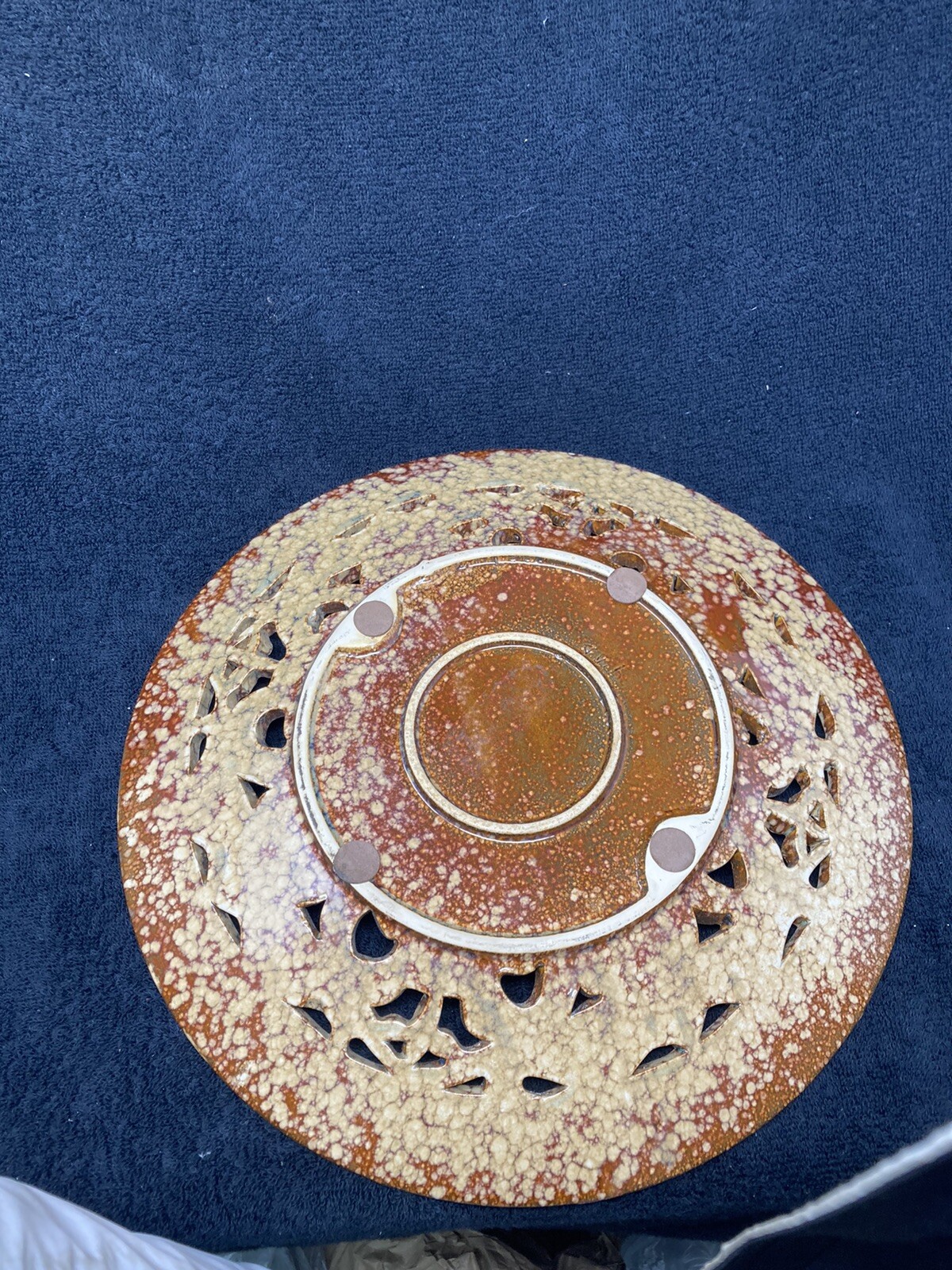 Decorative 11-3/4 inch plate