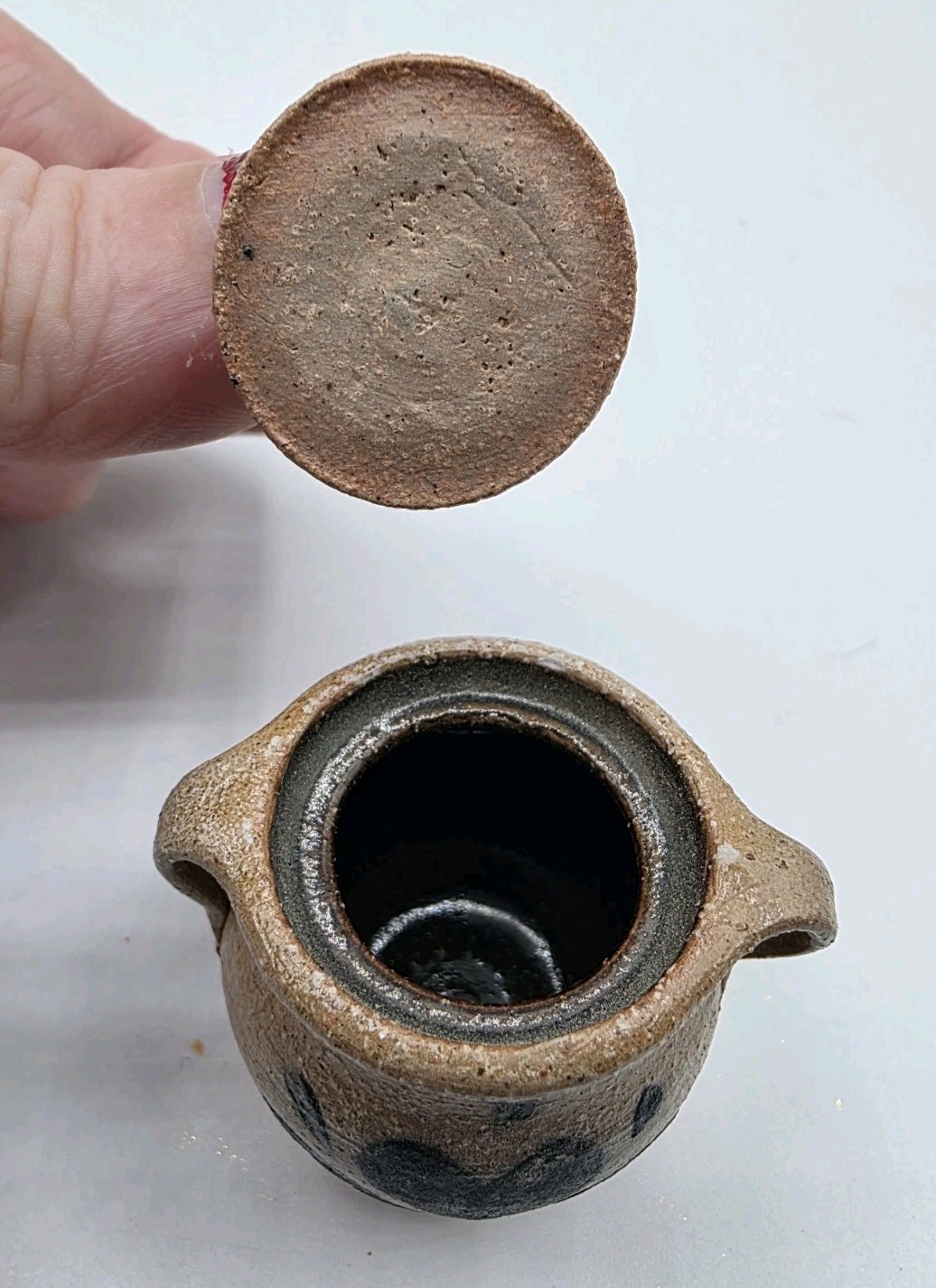 Vintage Rowe Pottery Miniature Lidded Bean Pot Salt Glaze Mini Crock Heart 1.5″
