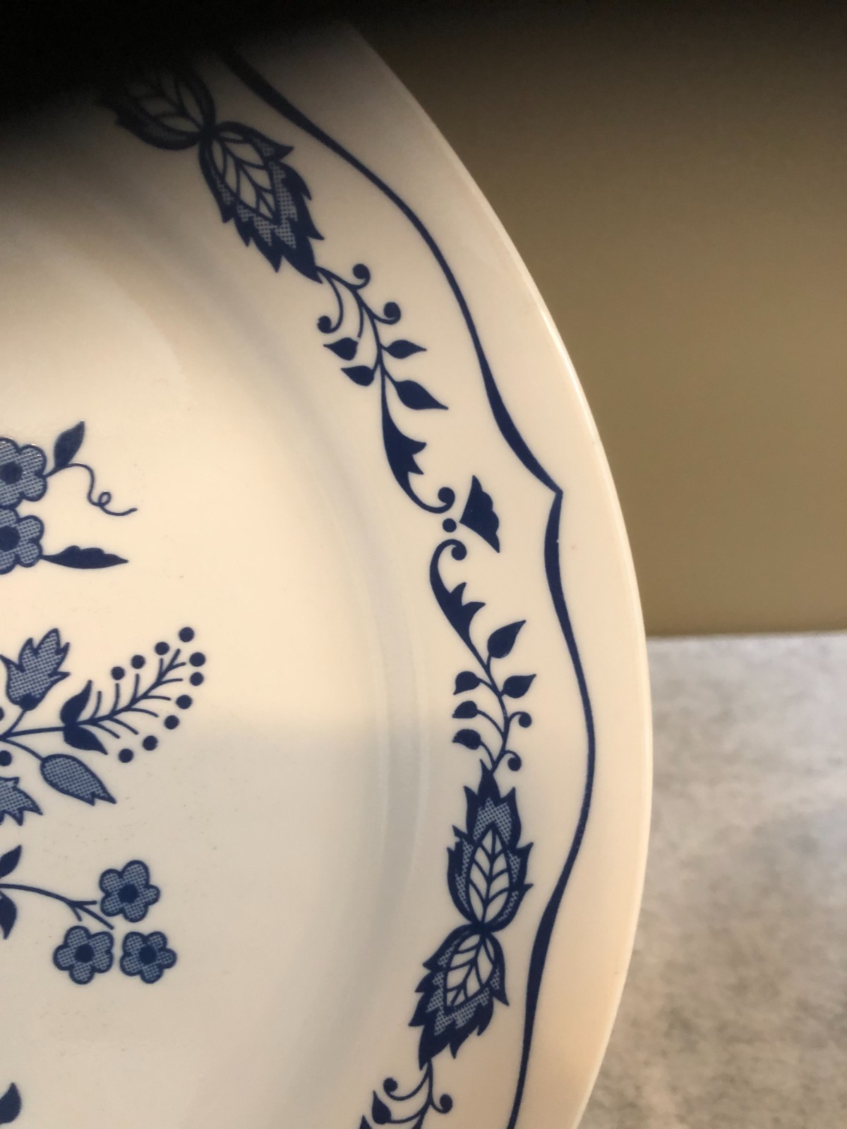 2 ~Vintage Corelle Blue Floral/Danube Onion 10.25″ Dinner Plates BEAUTIFUL!
