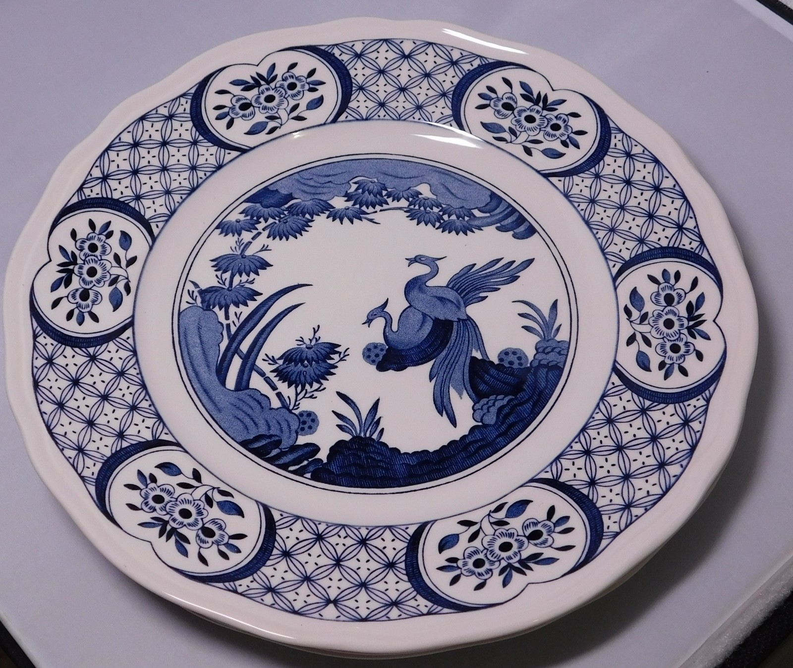 Royal Stafford Old Chelsea 10 3/4″ Dinner Plate – England