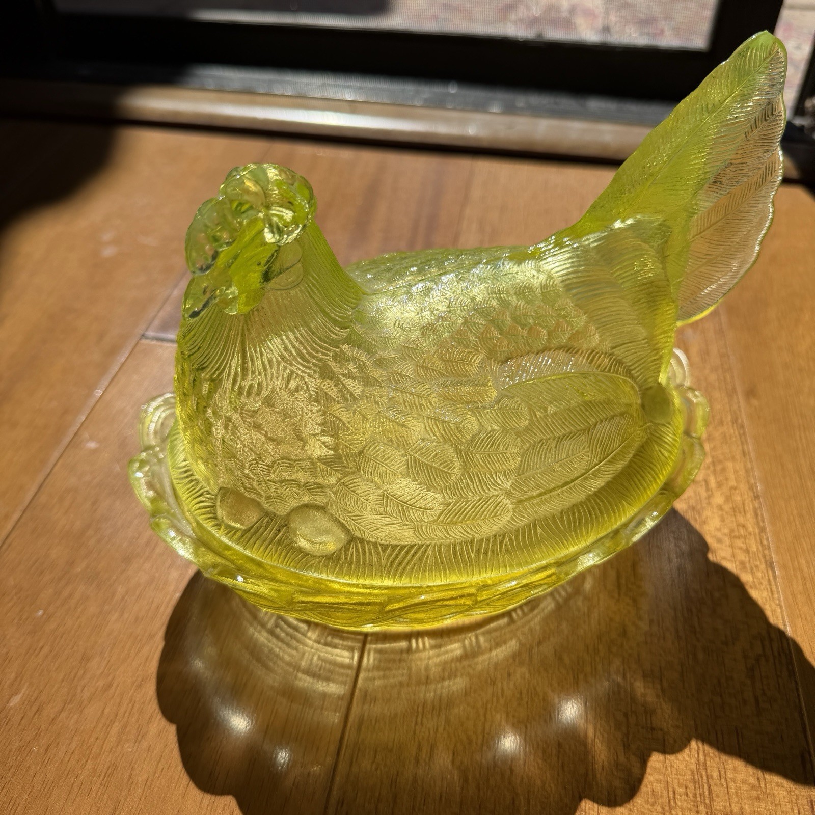 MINT Yellow Uranium Glass Hen on Nest 7” Vtg Covered Candy Dish UV Glow Chicken