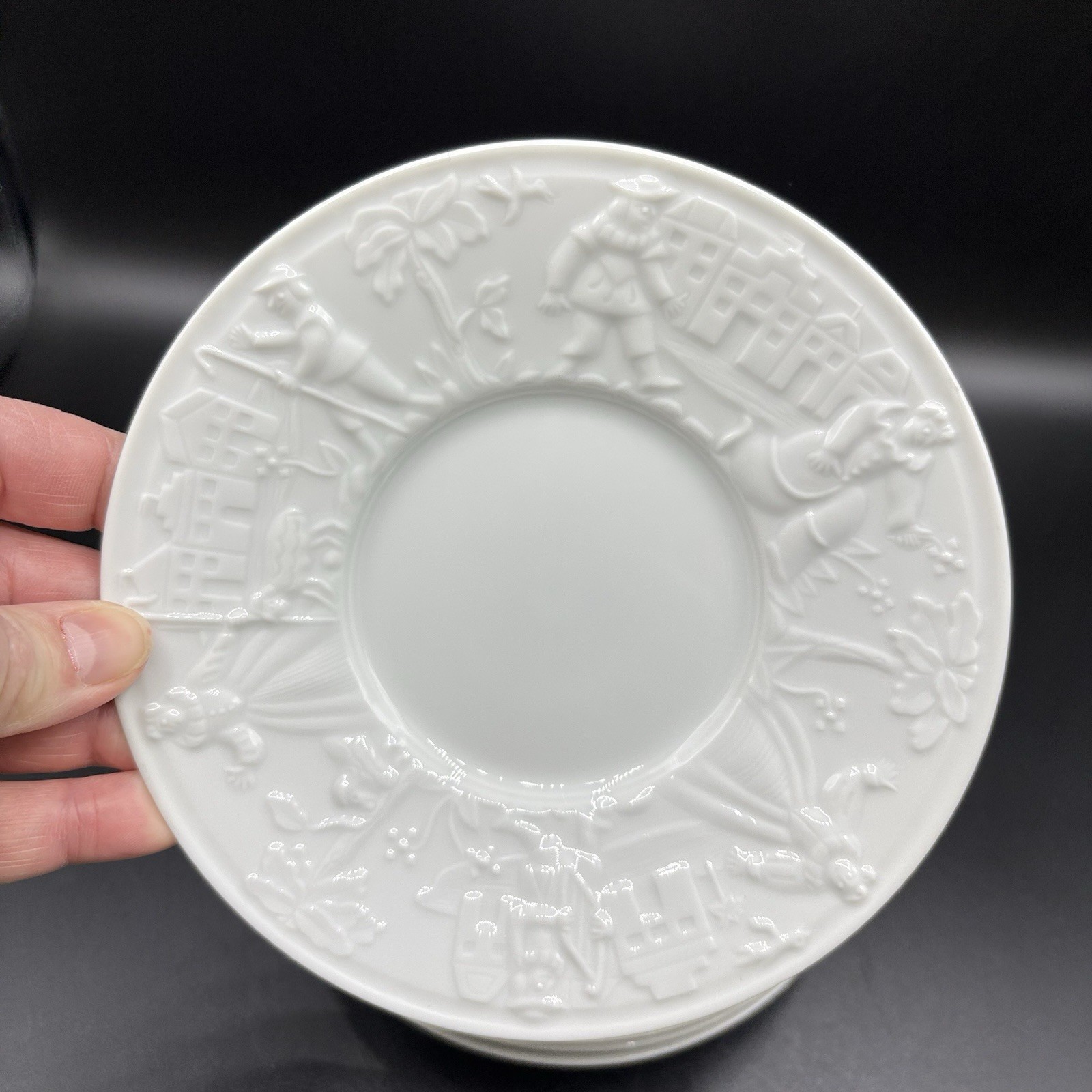 Vtg Pfaltzgraff Procession White Saucers For Flat Cups 6.25” Embossed Set Of 4