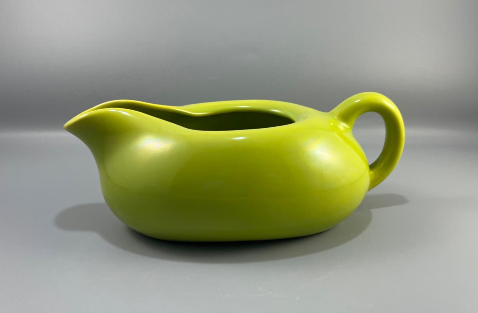 Vintage MCM HOLLYDALE POTTERY Malibu Modern Chartreuse Green Gravy Sauce Boat