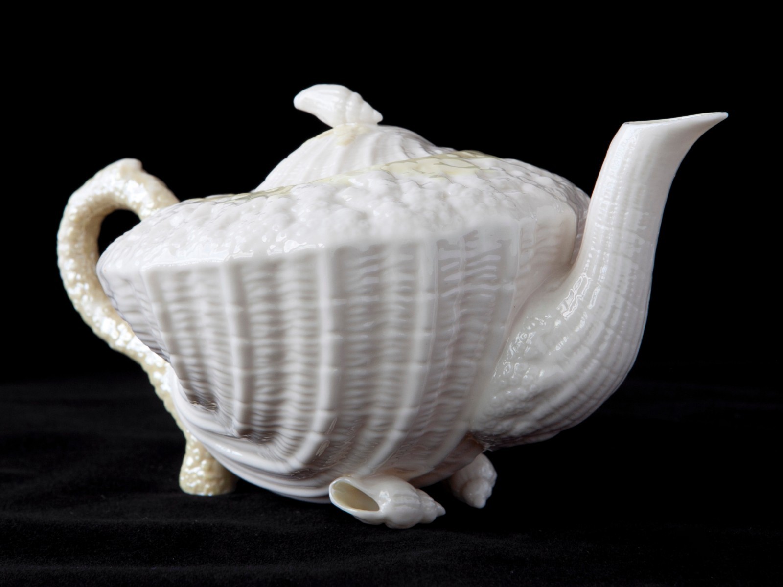 Vintage Belleek Irish Seashell Neptune Porcelain White Teapot – Green Mark