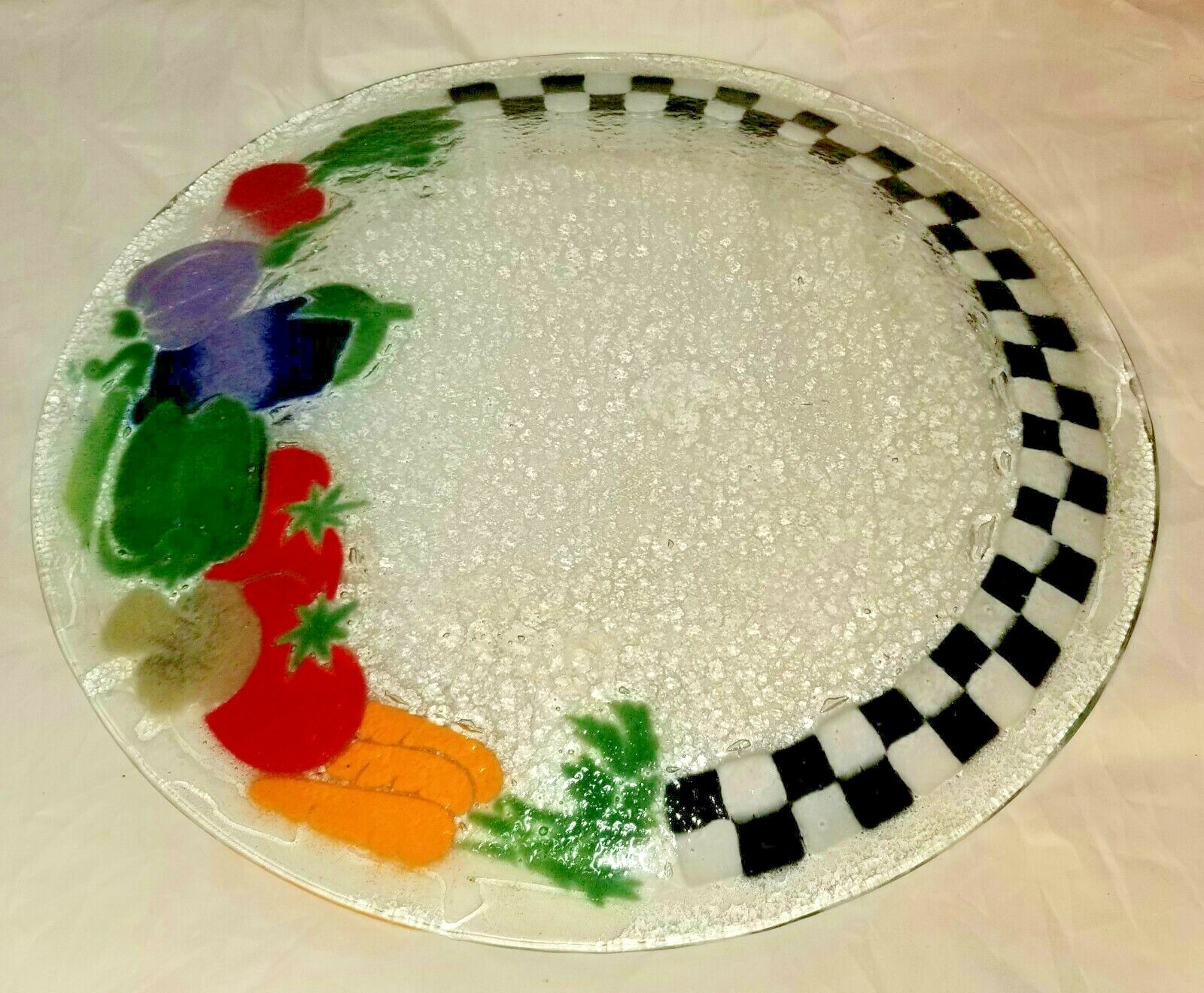 VTG PEGGY KARR HARVEST VEGGIES FUSED STUDIO ART GLASS COLORFUL PLATE PKG USA