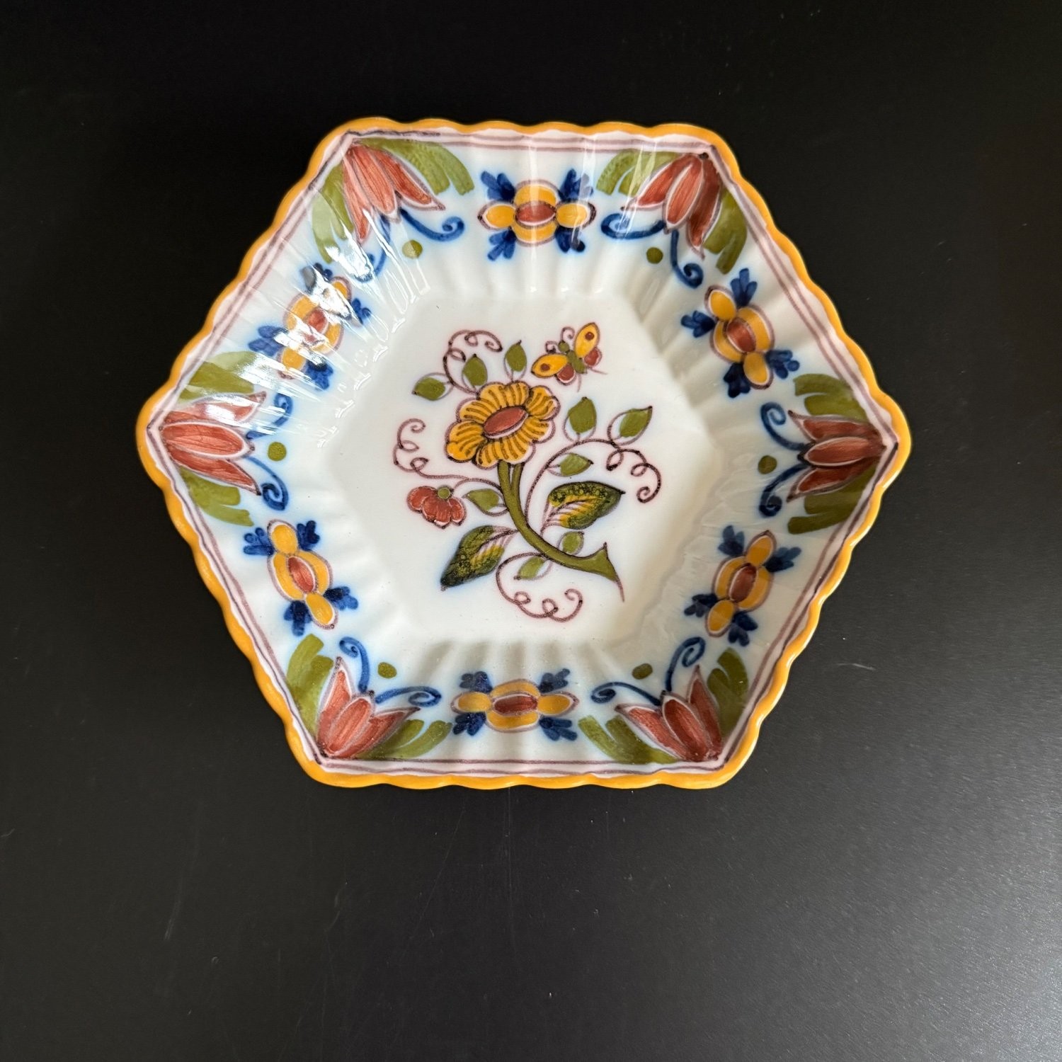 Antique Royal Tichelaar Makkum Bowls 6 Ince Floral Ceramic Hexagon Hanging