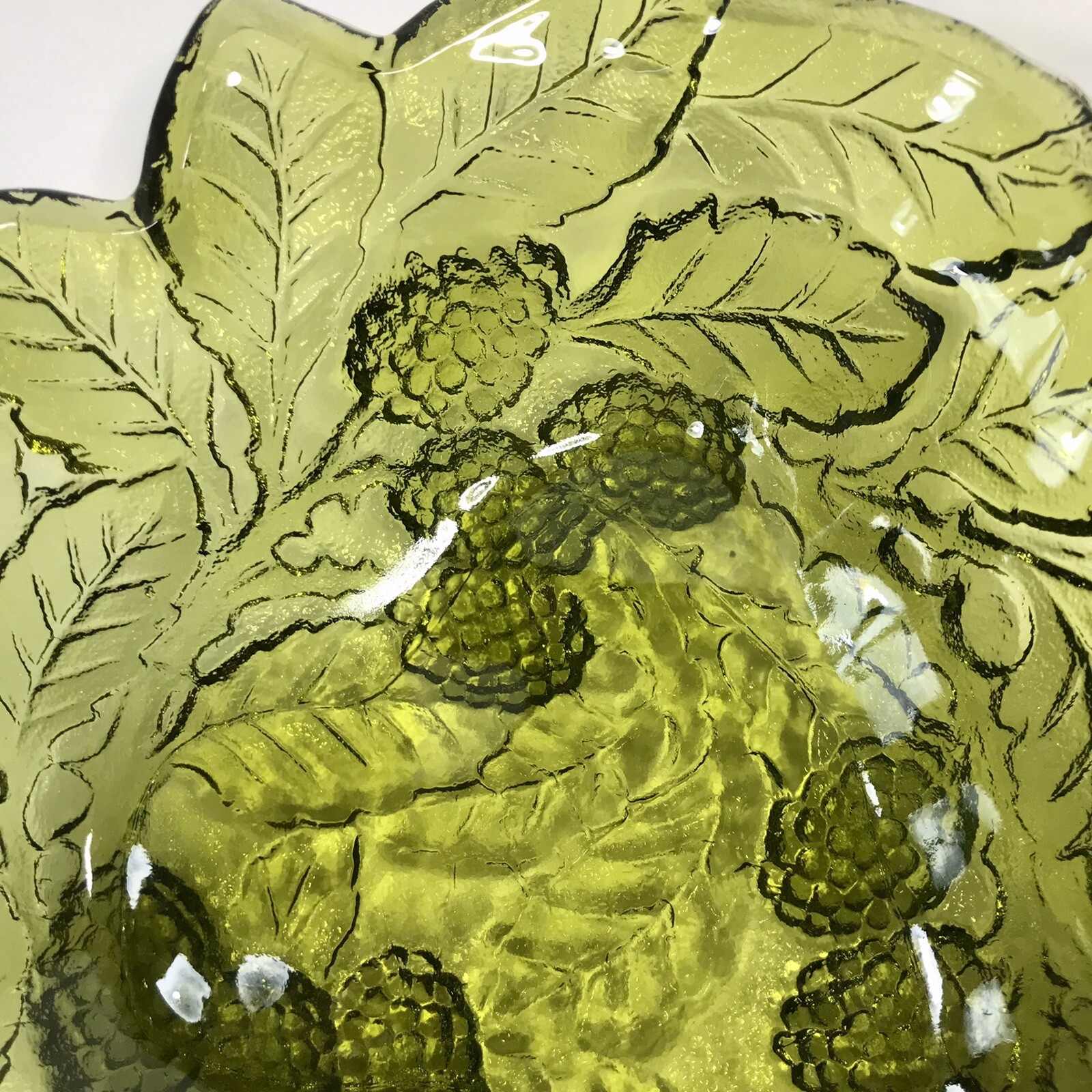 Indiana Glass Bowl Loganberry Green Candy Bon Bon Berries Leaves Dish 7” Vtg S7