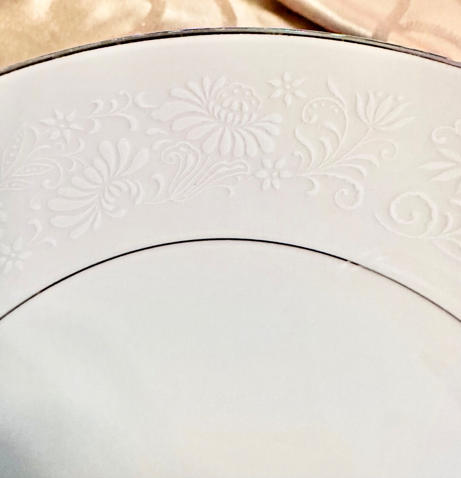 7.75″ Salad Bowl- Oneida Coronation China – Summer Mist – 103