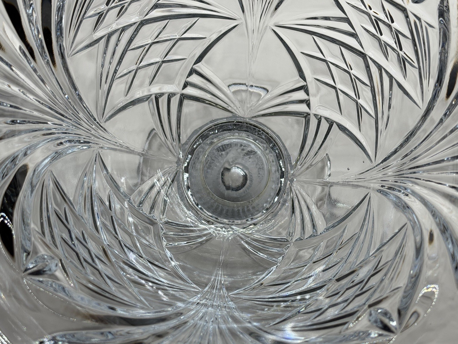 14″ TOWLE 24% Lead Crystal Footed Centerpiece Pedestal Bowl – Czech Republic