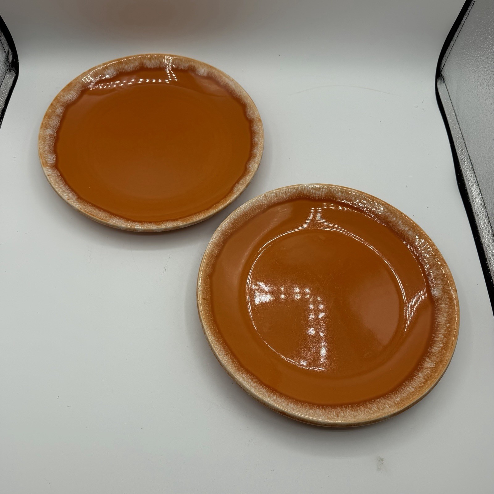Set of 4 Vintage Hull Tangerine Orange Drip Glaze Dinner Plates 10.5″ Round USA