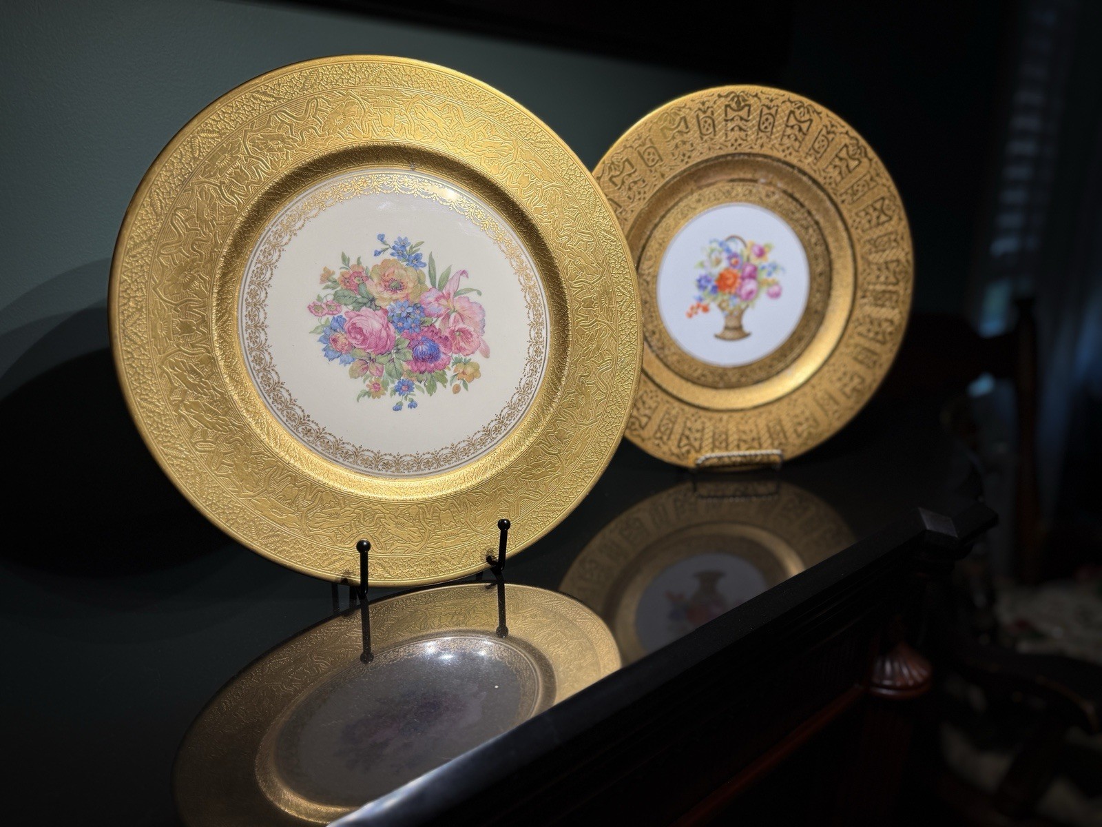 Vtg Gilt Cabinet Plates Set 2 Bavaria & Czechoslovakia Floral Porcelain 11”