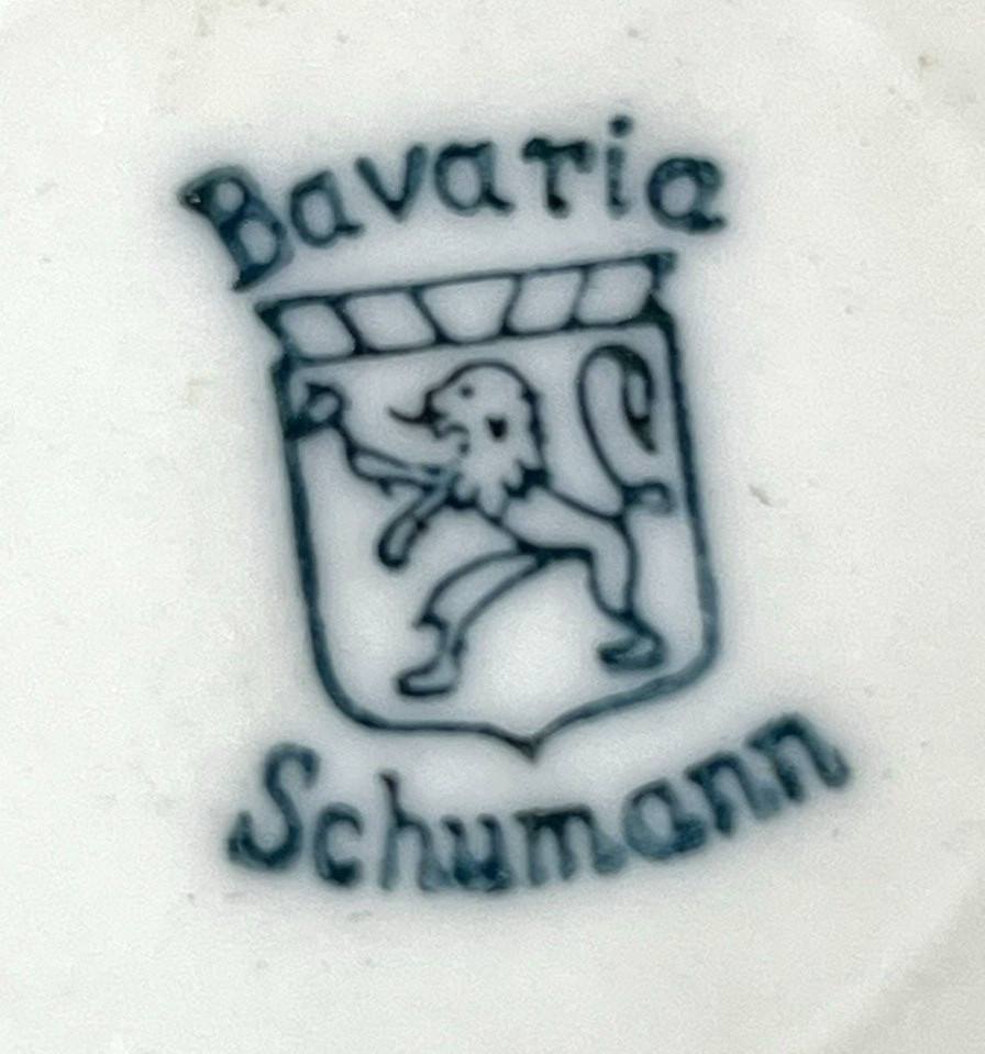 Vintage Lot 2 SET Schumann Bavaria Reticulated Gold Irish Home Decor Plates 8″