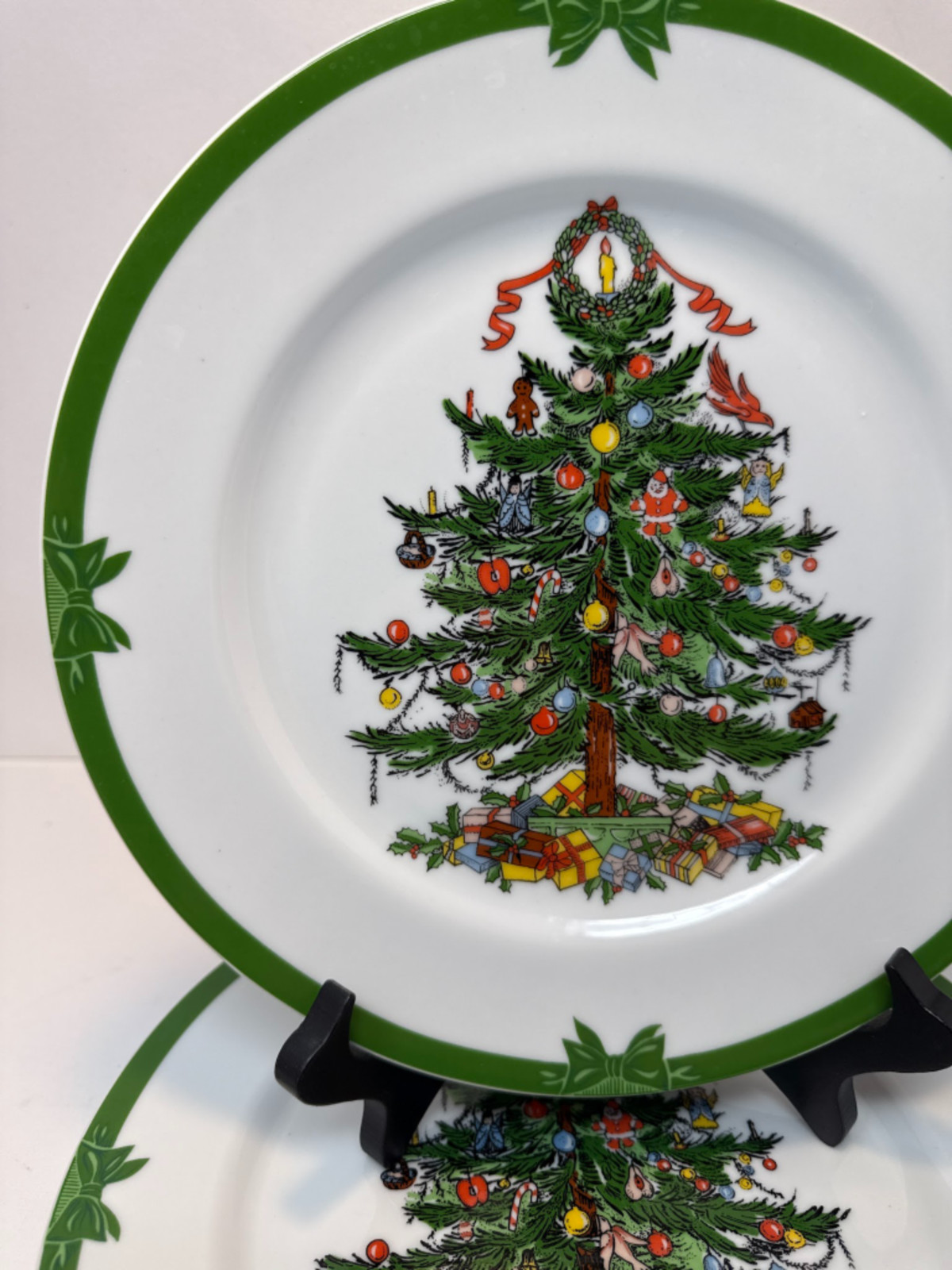 Georges Briard Yule Tide 10 1/4″ Dinner Plates – Set of 4