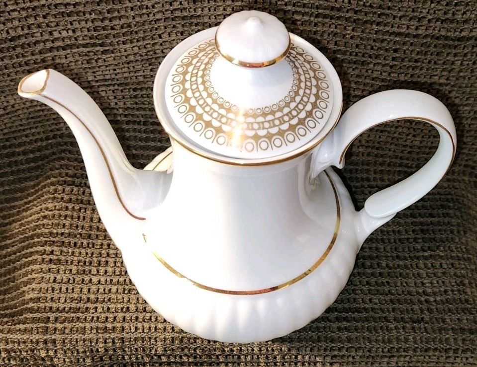 MITTERTEICH BAVARIA Gold Trimmed Porcelain Coffee Pot Sugar Creamer 3 Cups + Sc