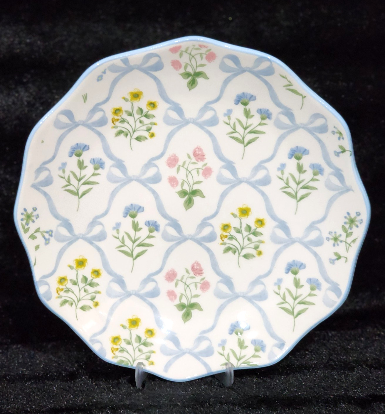 4 Blue Bows & Flowers Tidbit Plates 4.5″ Ceramic Easter Spring Hobby Lobby Viral