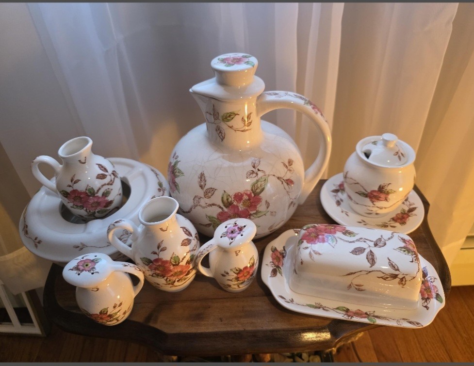 Nascor “Springtime” Ceramic Table Set – 9 Pieces – Pink Rose and Wildflower