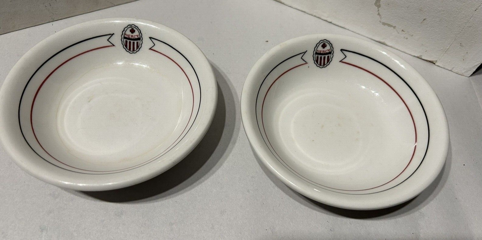 Vtg MERCY HOSPITAL 2 bowls Mayer China restaurant ware cafeteria 1950s backstamp
