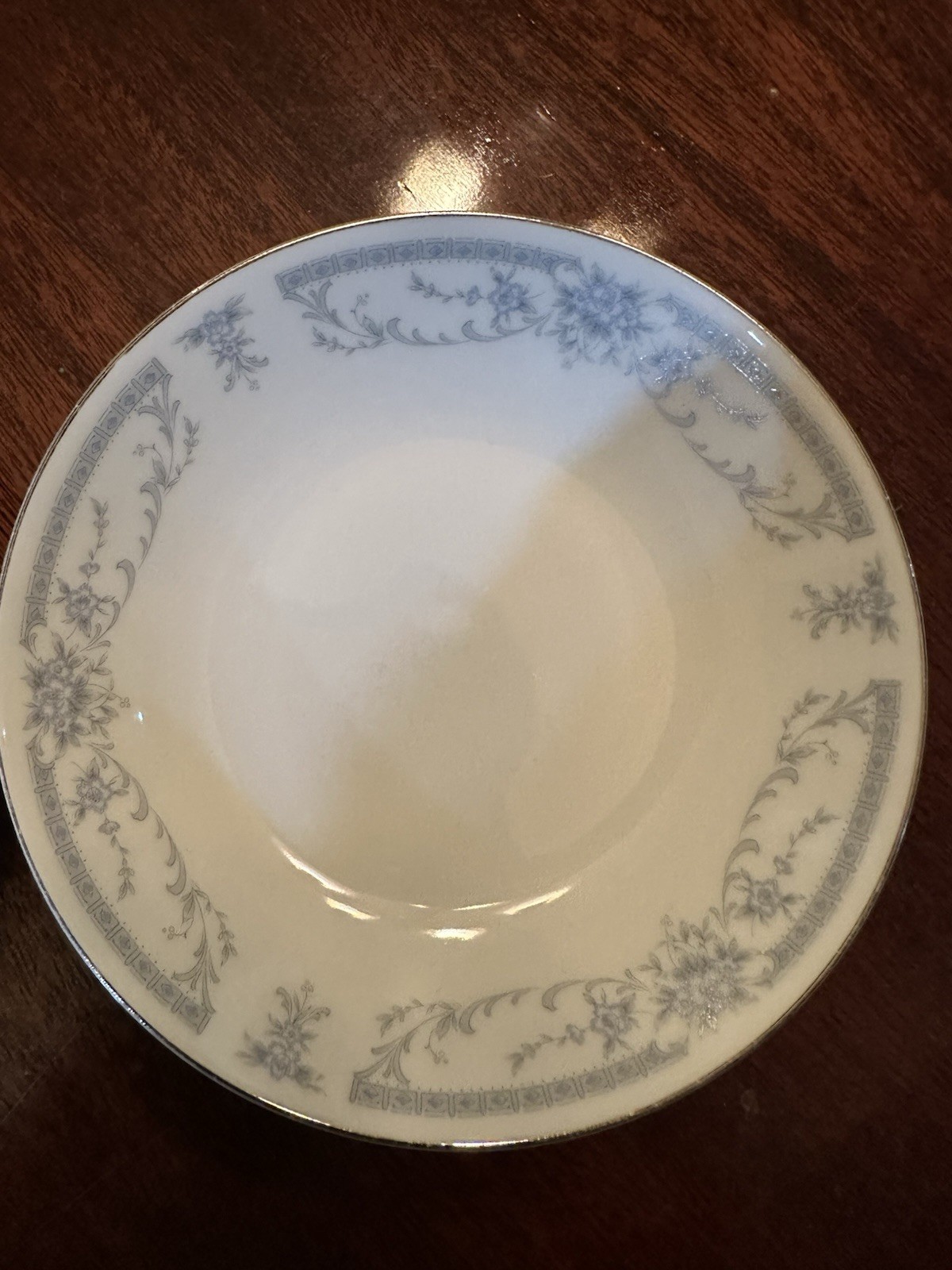 Set of 4 Sheffield Blue Whisper Porcelain China 5 1/2″ Dessert/Berry Bowls Japan