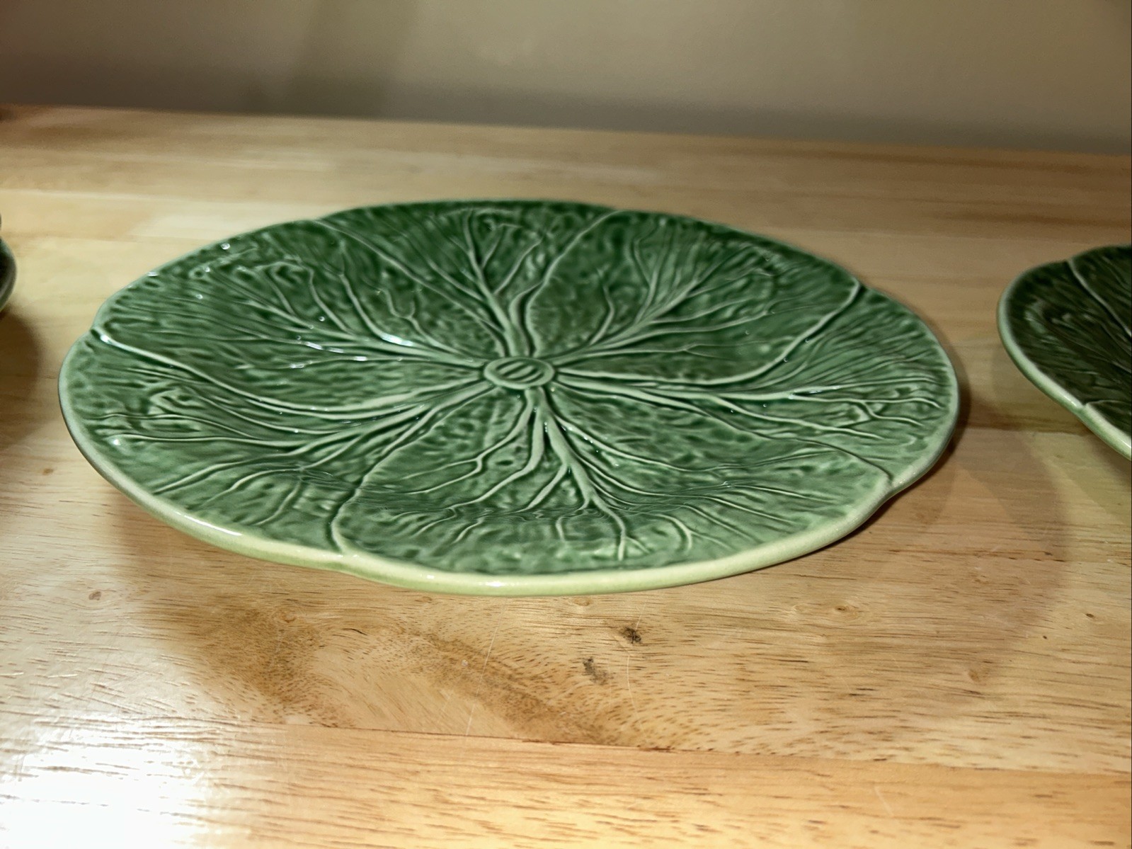 (2) San Raphael Green Cabbage Bordallo Pinheiro Dinner Plate Portugal 10.25” EX