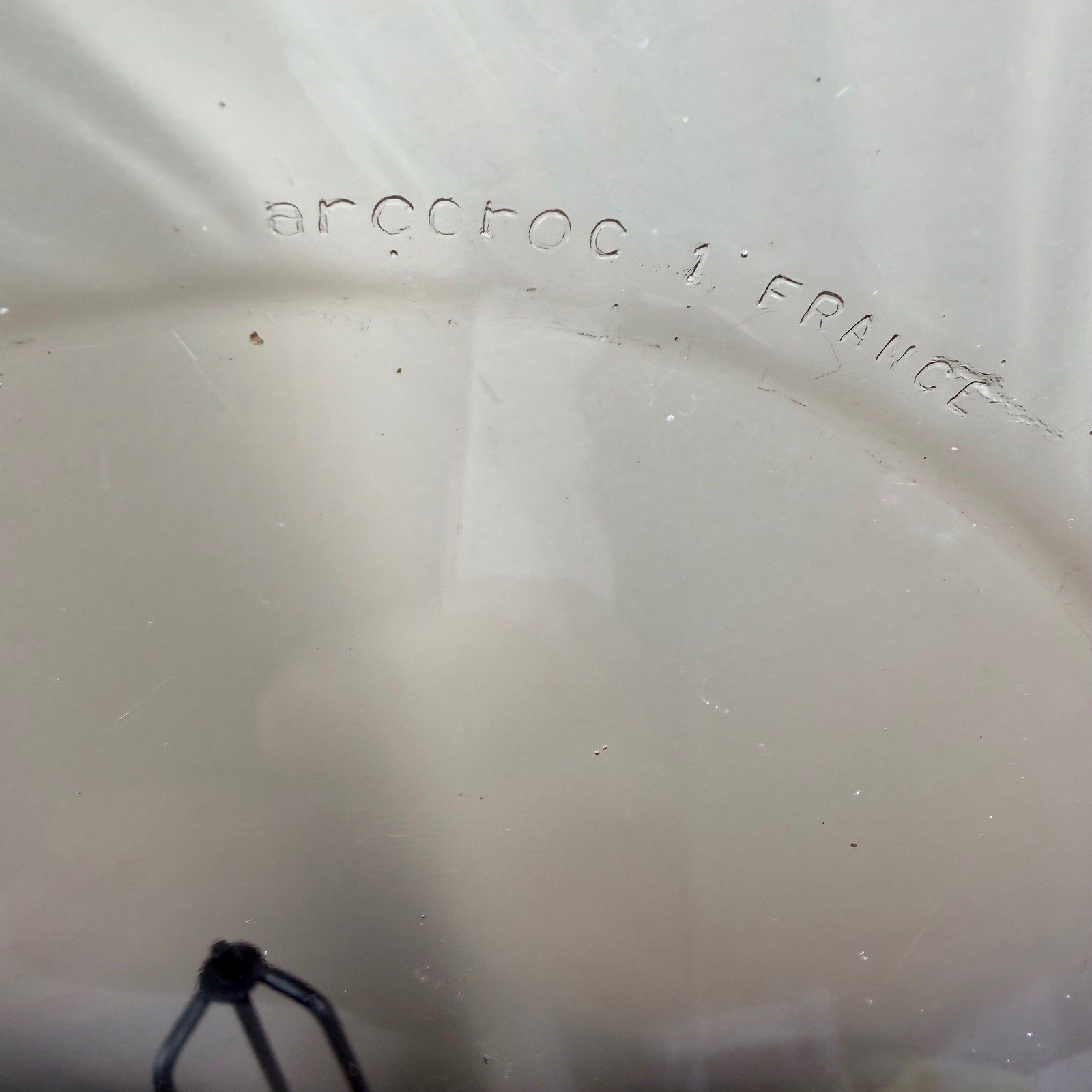 Arcoroc France Rosaline Pink Swirl Glass Plates Set of 2 Vintage 7.75in, 9in