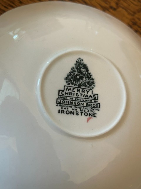 Johnson Brothers Merry Christmas 9, Flat Cups & 8, Saucers Ironstone England