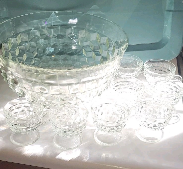 13″ Punch Bowl Clear Cube Glass Whitehall W/8 Punch Cups