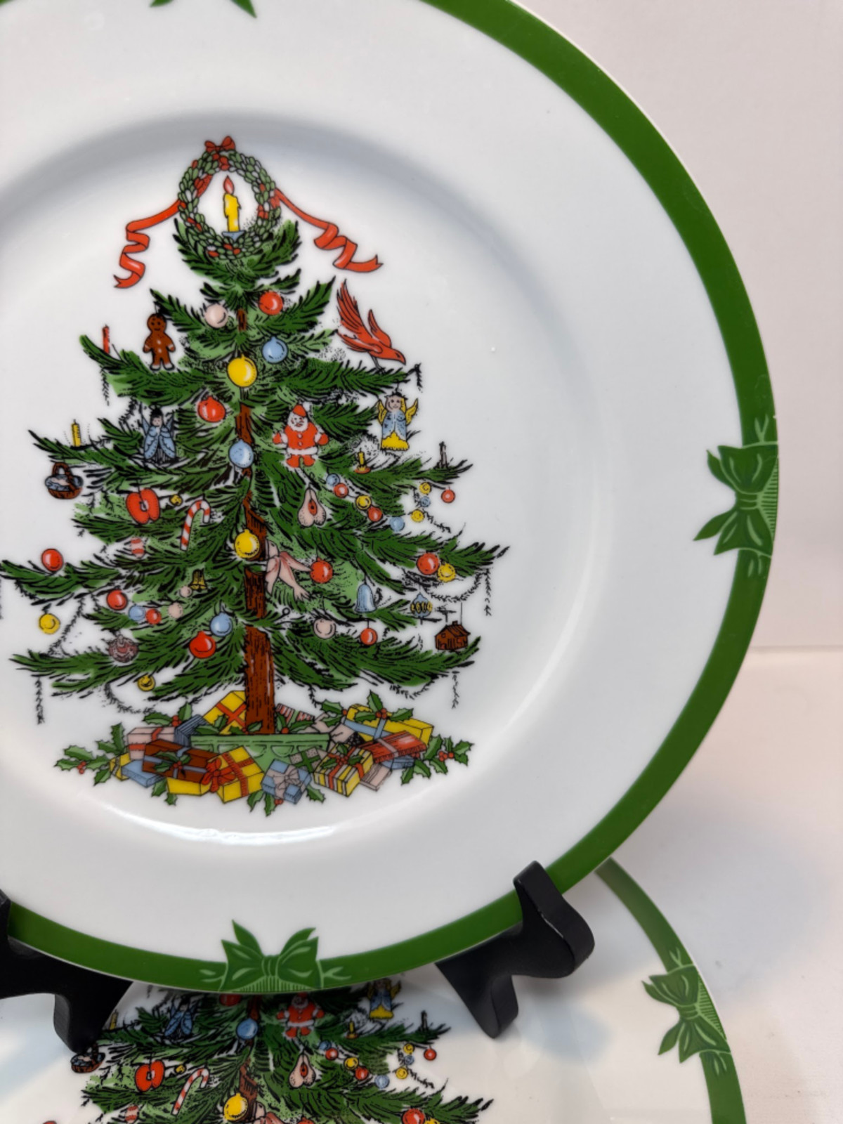 Georges Briard Yule Tide 10 1/4″ Dinner Plates – Set of 4