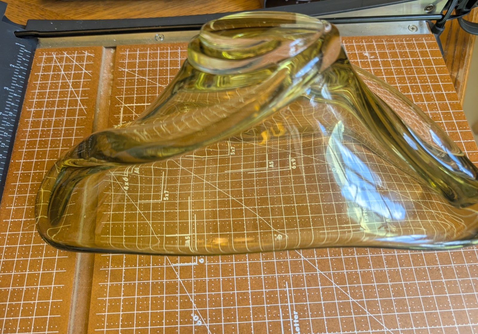 Vintage Olive Green Art Glass Stretch Bowl Mid Century Heavy Centerpiece Chalet