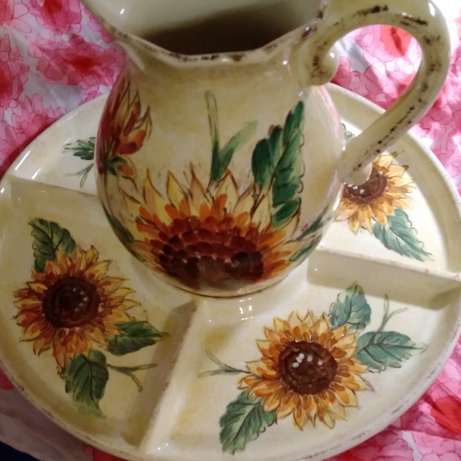 Maxcera Tuscan Sunflowers Round Divided Ceramic Serving Tray Glossy Backstamp