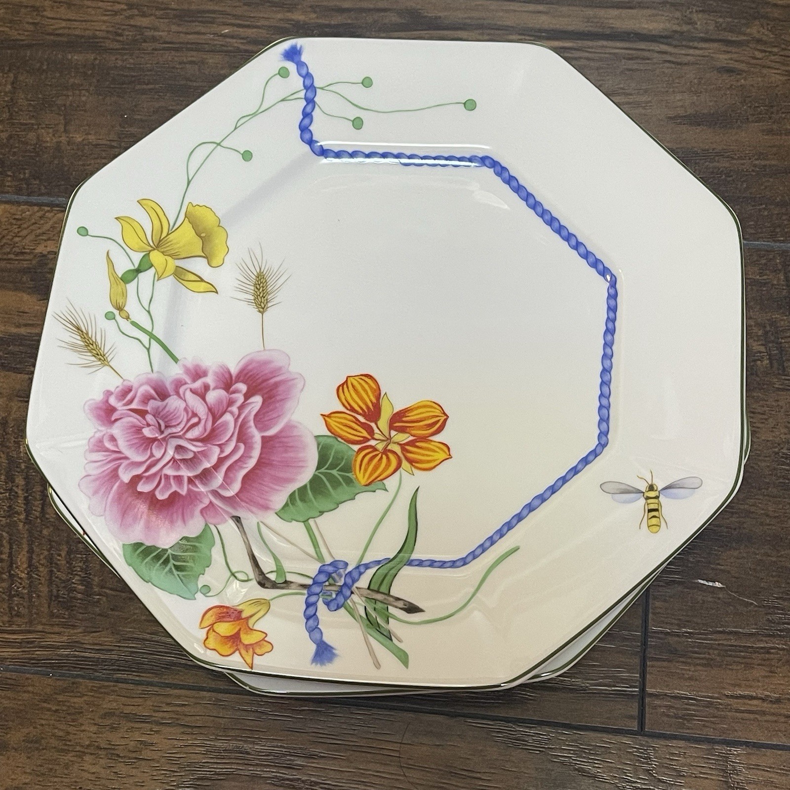 Set Of 2 Lynn Chase Flores 10” Dinner Plates W/ Blue Rope Motif,Flowers And Bee