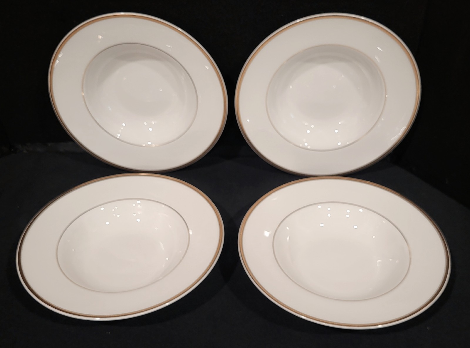 ROYAL DOULTON ALICE RIMMED SOUP BOWL 8 1/8″ SET OF 4 ENGLAND