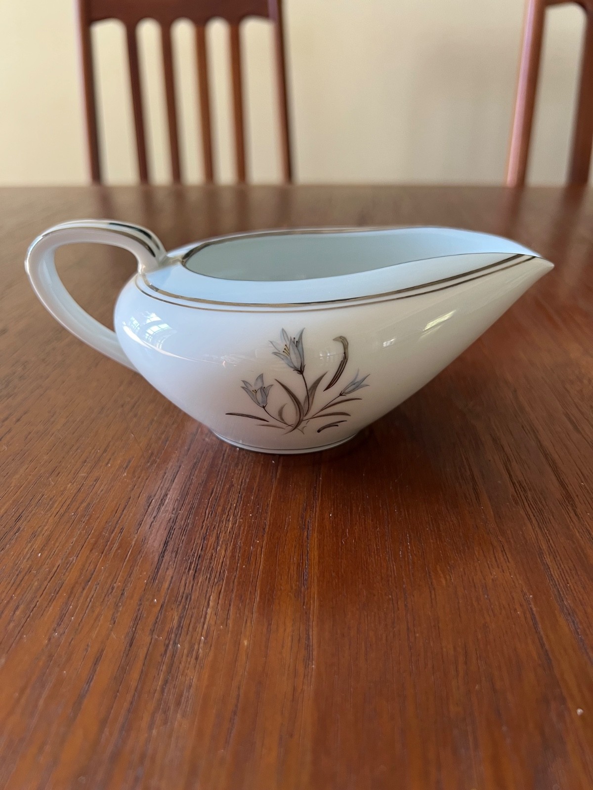 Noritake Bluebell Creamer, 5558, Blue Band & Flowers, 2 3/8″, Cream Pitcher