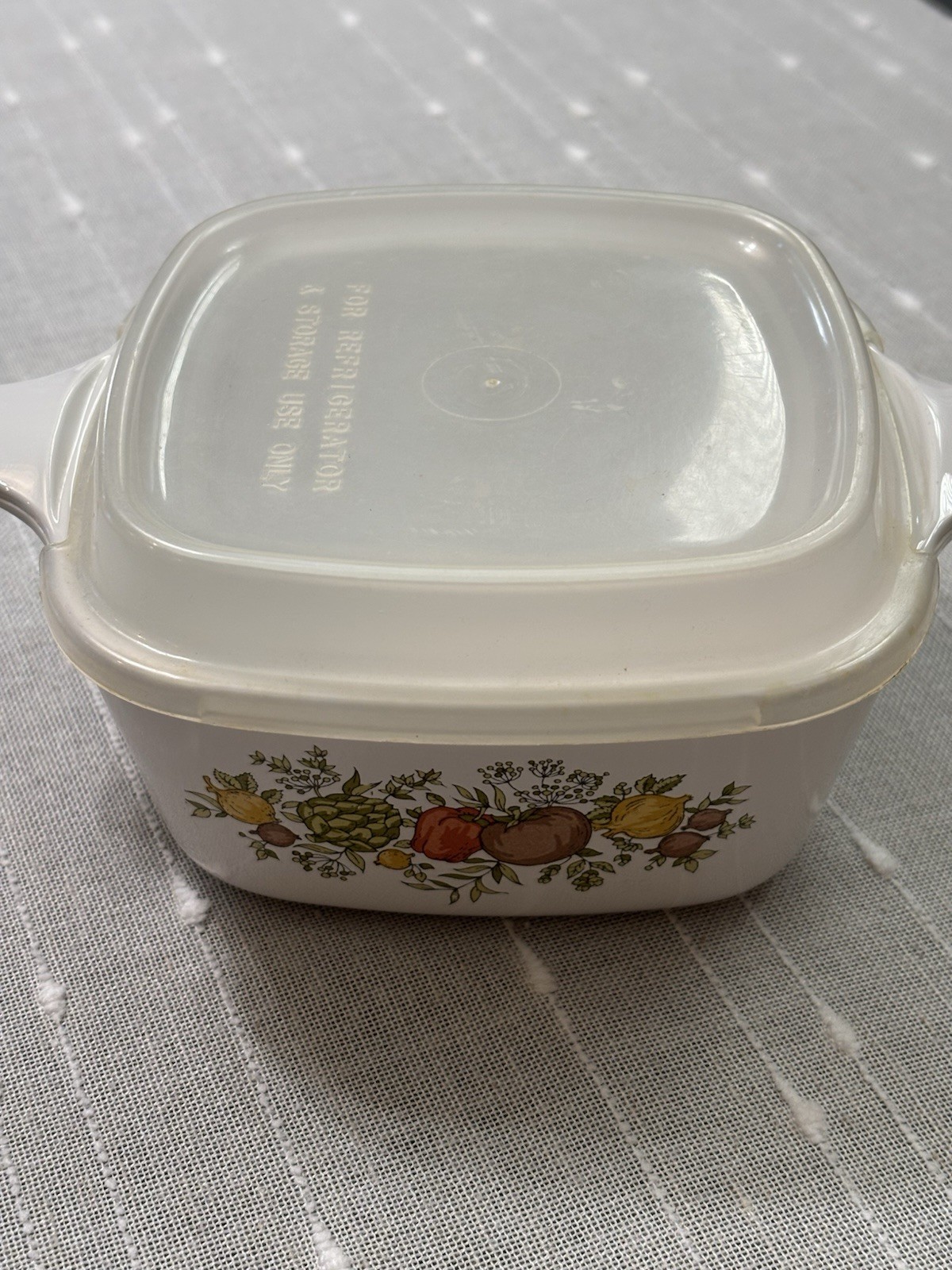 Corning Ware Spice Of Life 2 3/4 Cup Casserole Dish with Snap Microwave Lid P43B