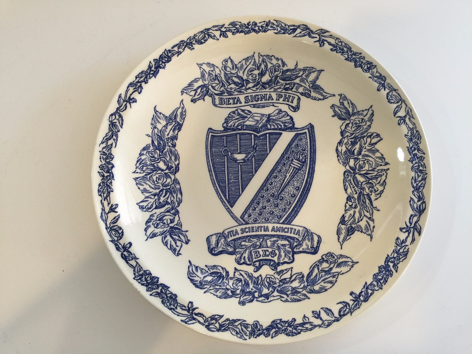 Vernon Kilns Beta Sigma PHI, Vita Scientia America Plate, 10 1/3″ Diameter
