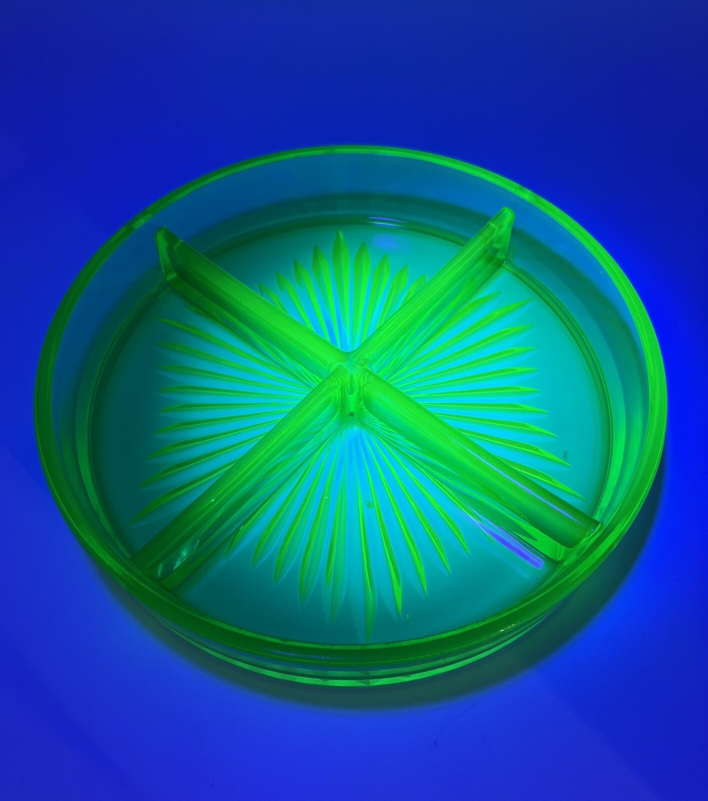 Uranium Glass Emerald Green Divided Relish Nut Dish Metal Silver Basket 8” VNTG