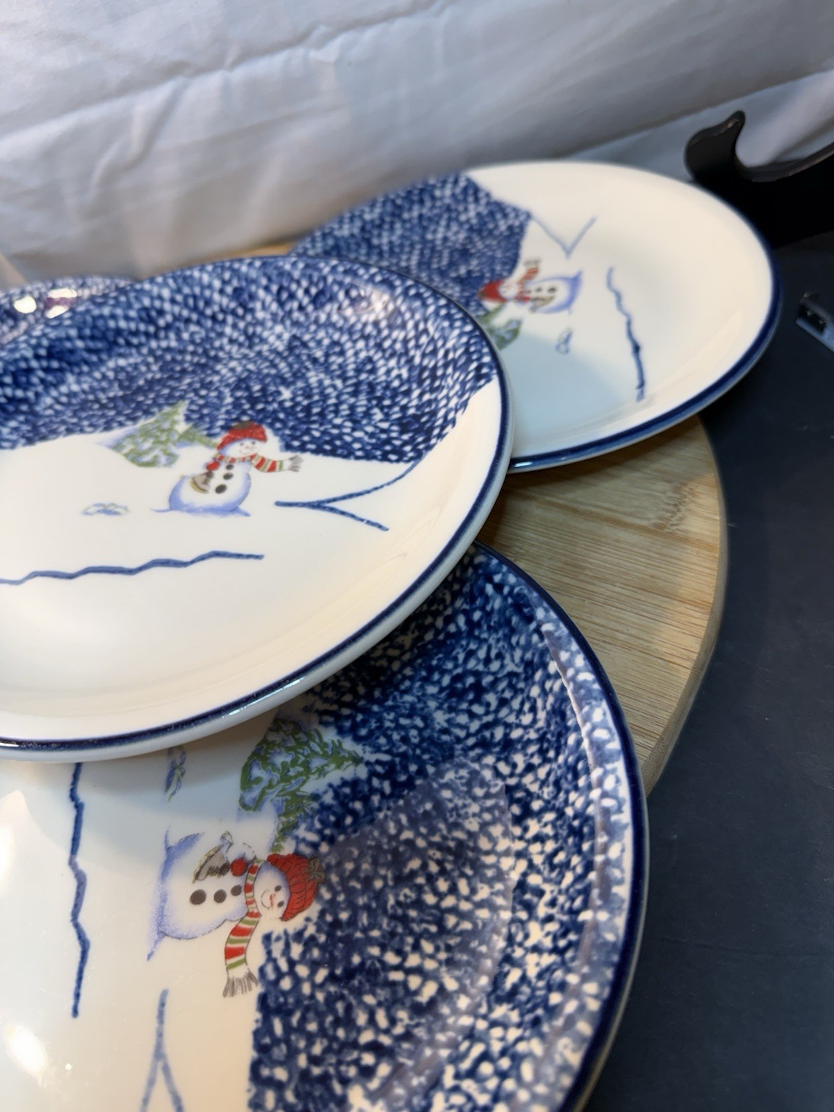 Thomson Pottery Snowman Salad Plates 7.75” Set of 4 Blue Sponge Winter