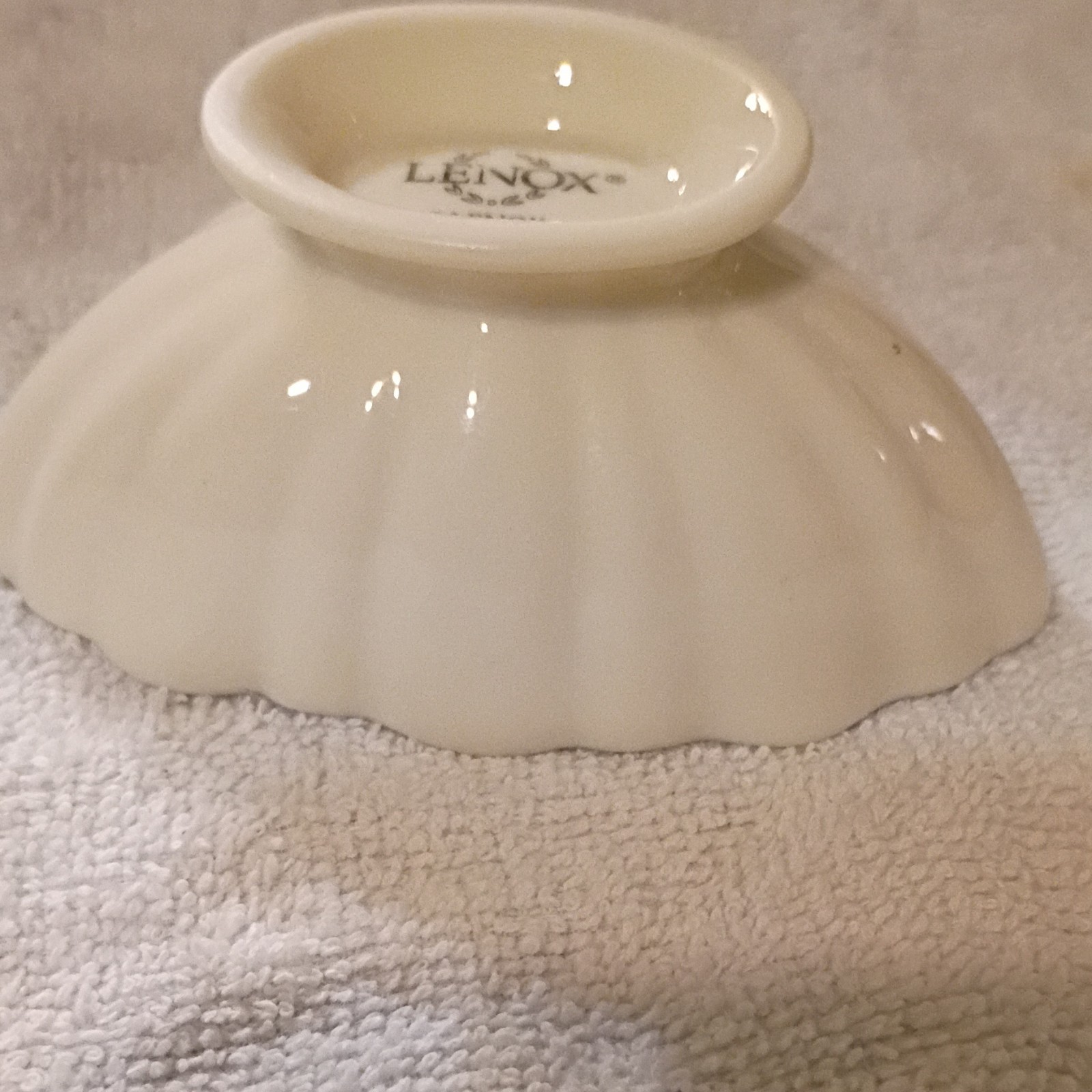 Lenox Ivory Scalloped Rim Pedestal Bowl Dish with Silver Trim, Glossy Ceramic