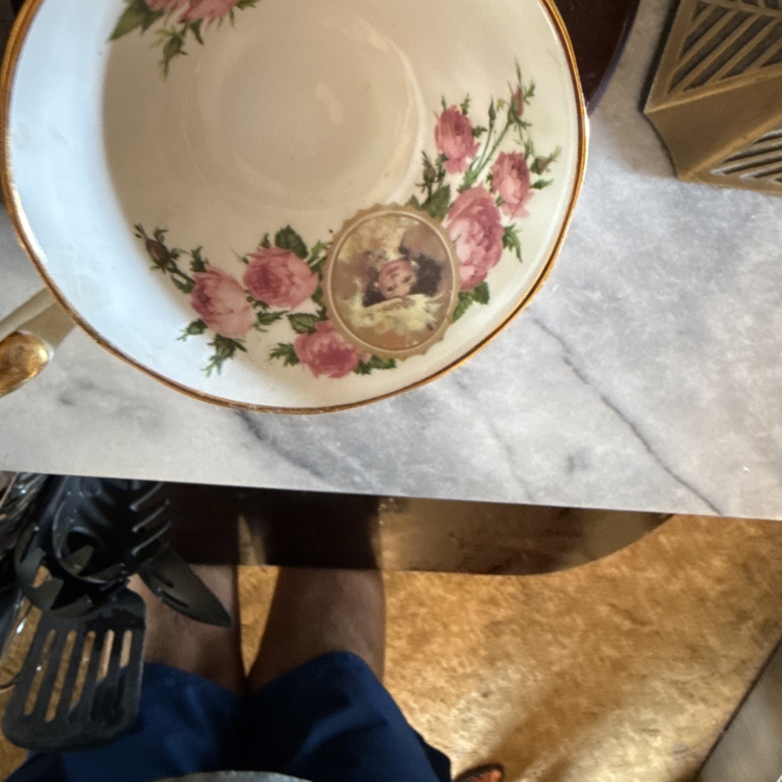Avon Honor Society Floral Tea Cup & Saucer Set Ceramic Gold Trim 1992